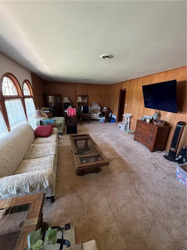 1021 N 7th ST, Humboldt, KS 66748