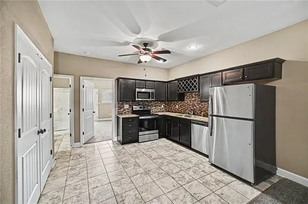 2200-2206 SW Suncatcher RD, Lee's Summit, MO 64082