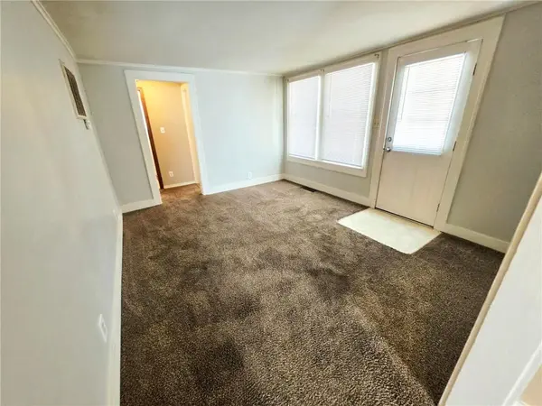 305 E JACKSON ST, Pittsburg, KS 66762