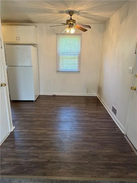 4610 E 40th ST, Kansas City, MO 64130