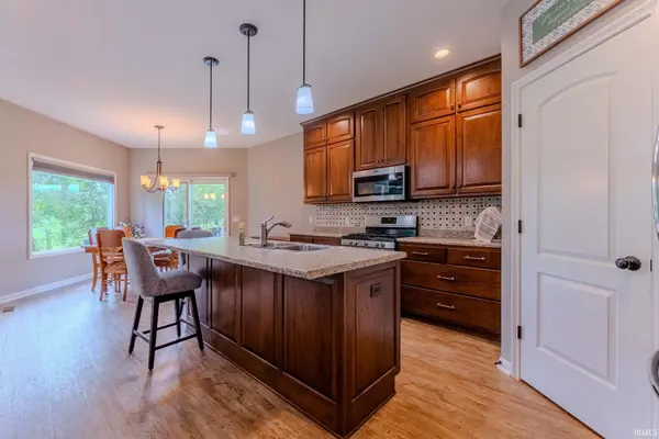 200 W Winterhaven DR, Warren, IN 46792-9243