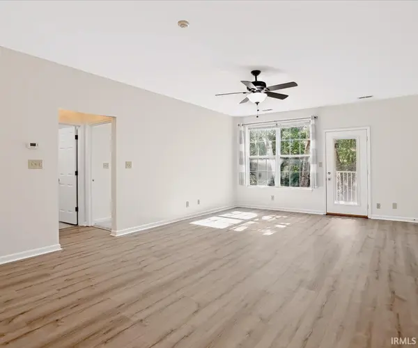 3707 E Barrington DR #D204, Bloomington, IN 47408-4429
