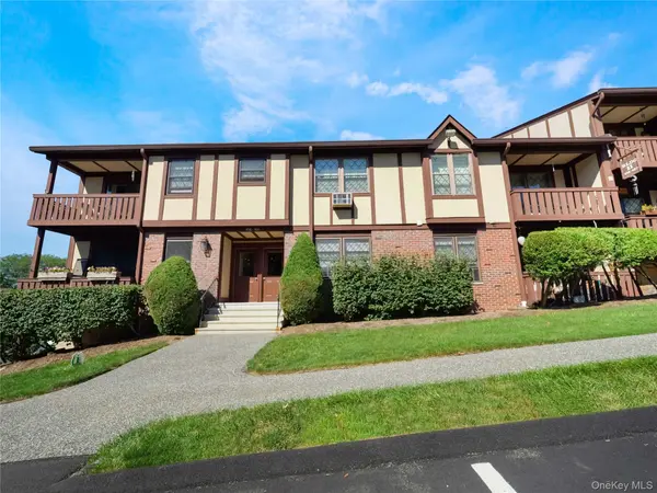 461 Sierra Vista LN, Valley Cottage, NY 10989