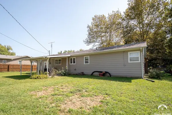 602 Warren ST, Oskaloosa, KS 66066