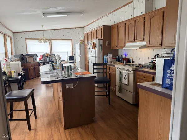 7440 Ogle RD, Freetown, IN 47235
