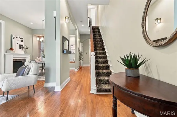 1816 Hickory ST, St Louis, MO 63104