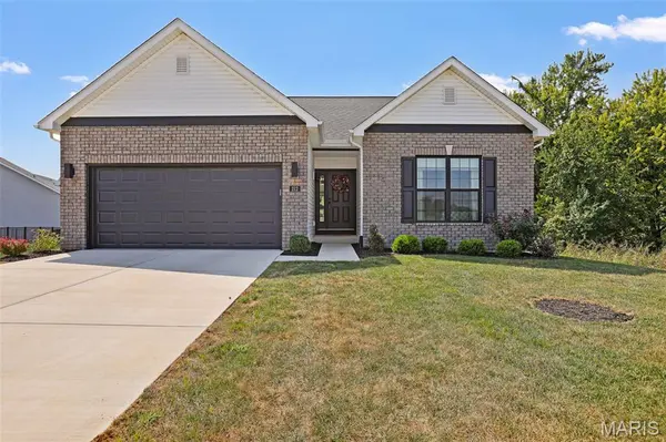 212 Grand Vista CT, Edwardsville, IL 62025