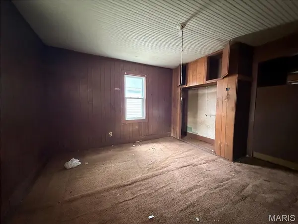 466 Lincoln ST, Lebanon, MO 65536
