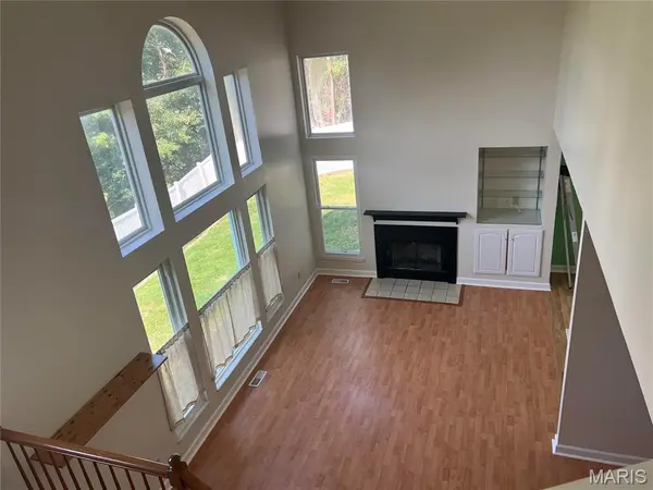 15904 Sandalwood Creek, Ballwin, MO 63011