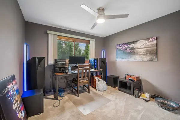 118 Dartmoor DR, Crystal Lake, IL 60014
