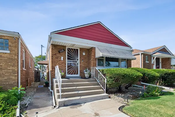 7418 S Maplewood AVE, Chicago, IL 60629