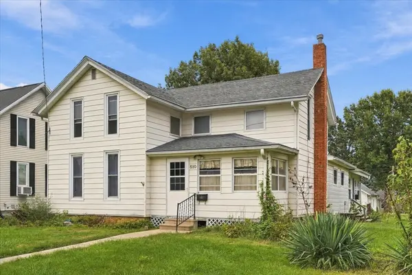 510 13TH AVE, Sterling, IL 61081