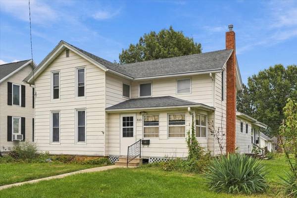 510 13TH AVE, Sterling, IL 61081