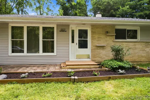 557 Willard AVE, Elgin, IL 60120
