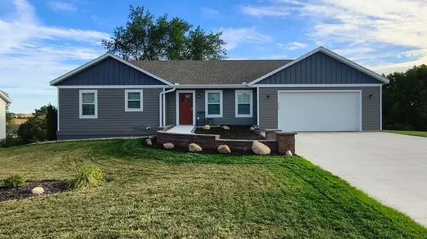 210 Prairie View DR, Dennison, MN 55018