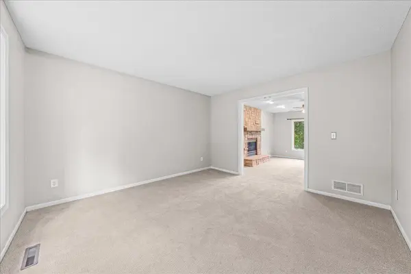 139 Ridge WAY, Mahtomedi, MN 55115