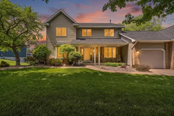 139 Ridge WAY, Mahtomedi, MN 55115