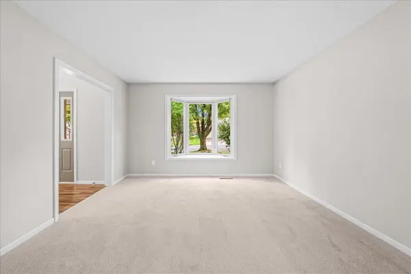 139 Ridge WAY, Mahtomedi, MN 55115