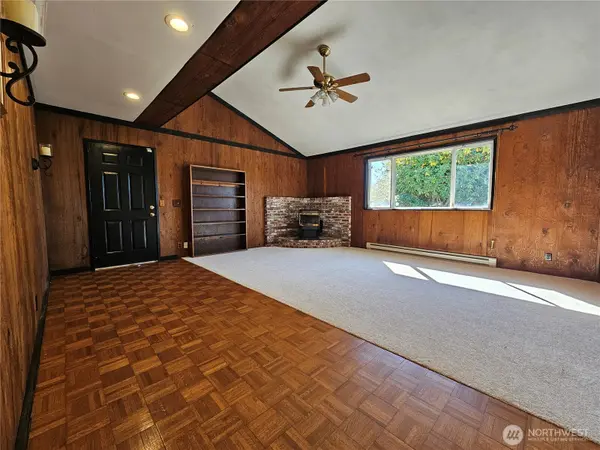 145 Hurd RD, Elma, WA 98541