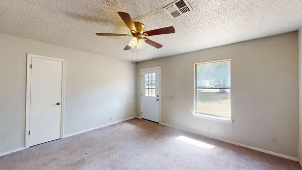 121 W Clegern AVE, Edmond, OK 73003