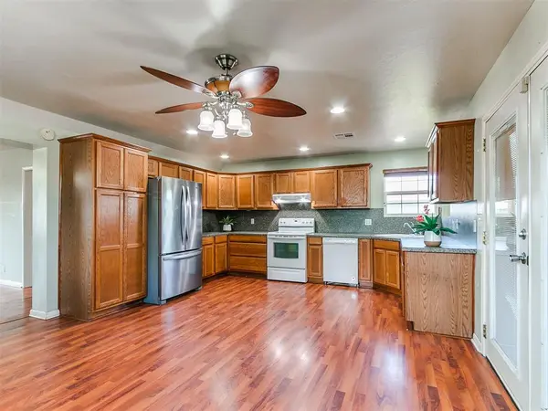 4015 N Chapman AVE, Shawnee, OK 74804