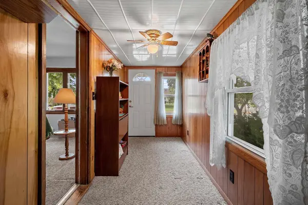 705 E LIEG AVE, Shawano, WI 54166