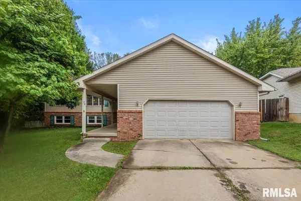 74 Holliday RD, Springfield, IL 62702