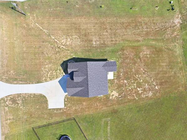 8184 Aedc Rd, Estill Springs, TN 37330
