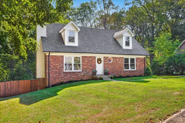 1035 Foxmoor Dr, Clarksville, TN 37042