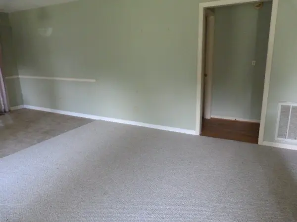 127 Bradbury Ct, Tullahoma, TN 37388