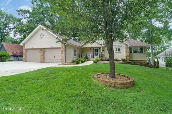 238 Lakewood Drive,  Crossville,  TN 38558