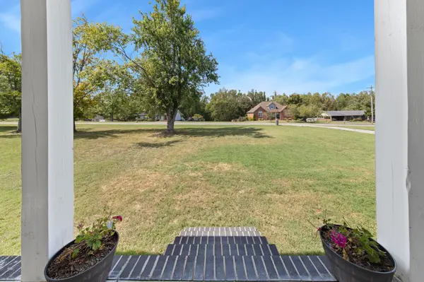 530 Fairway Dr, Lafayette, TN 37083