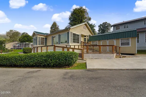 602 Whistling Swan Street, Townsend, TN 37882