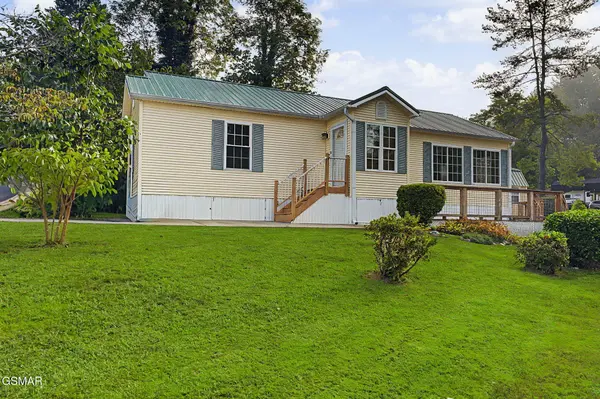 602 Whistling Swan Street, Townsend, TN 37882