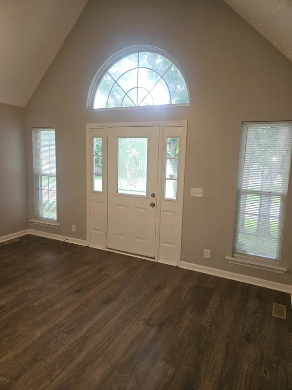 1911 Pecan Ridge Dr, Murfreesboro, TN 37128