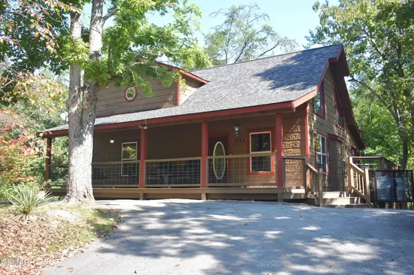 1722 Scenic Woods Way, Sevierville, TN 37876