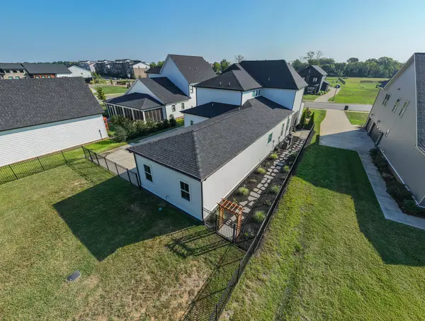 1506 Shalom St, Murfreesboro, TN 37128