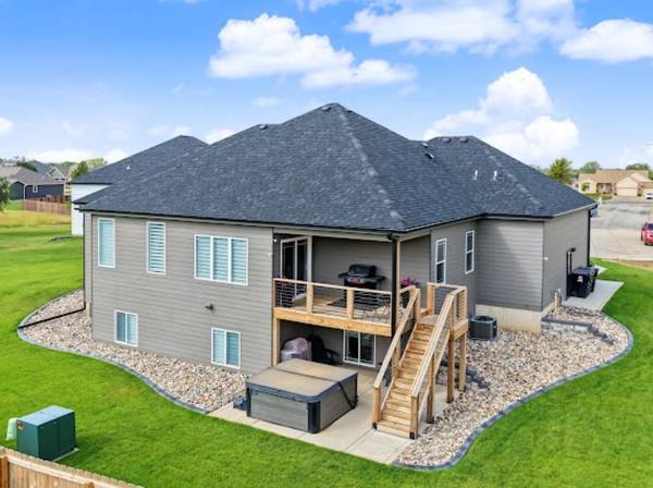 2606 Dunnwood Ln., Salina, KS 67401