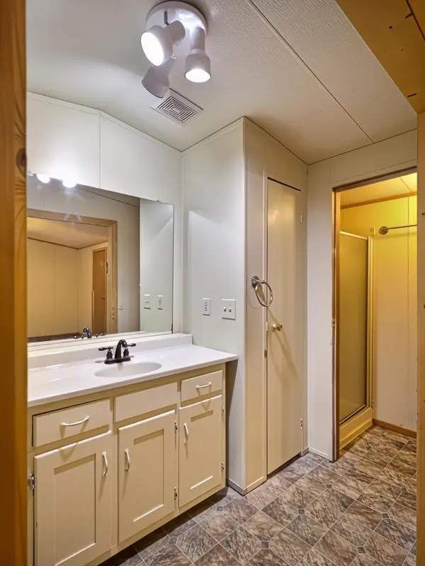 216 Hillcrest CIR, Van Buren, MO 63965
