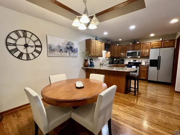 3339 SW Mariposa PL, Topeka, KS 66614