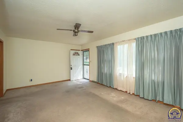 602 Warren ST, Oskaloosa, KS 66066