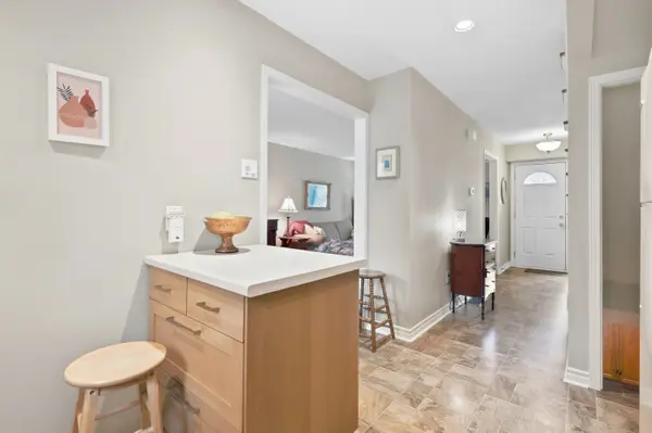 199 YORK RD #9, Hamilton, ON L9H 1M9