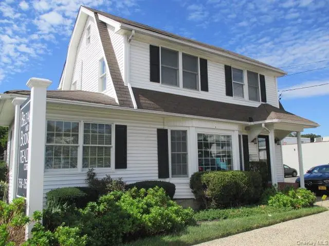 146 Medford AVE, Patchogue, NY 11772