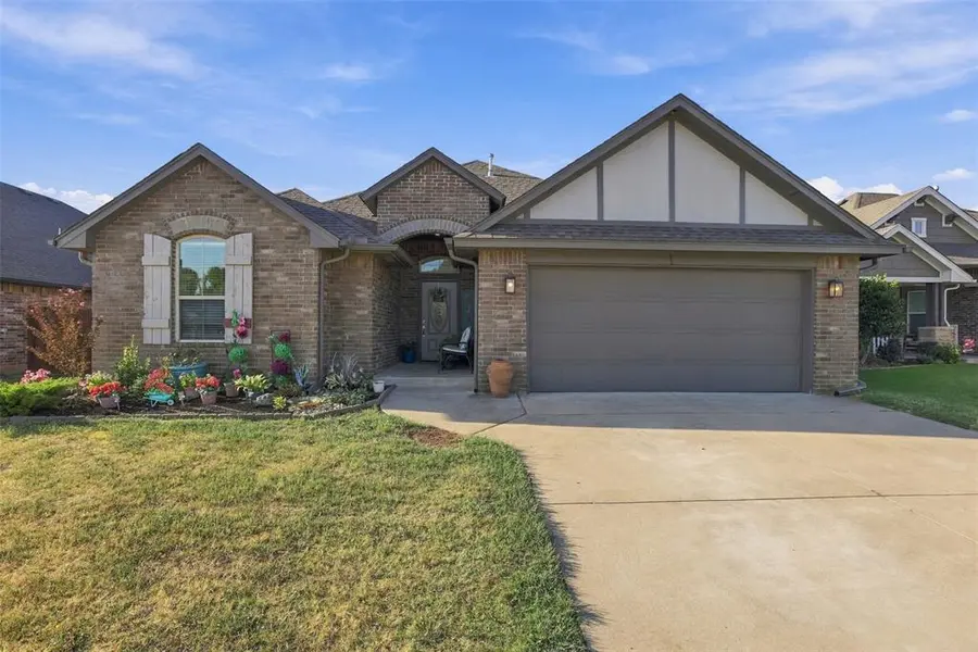 1728 W Blake WAY, Mustang, OK 73064