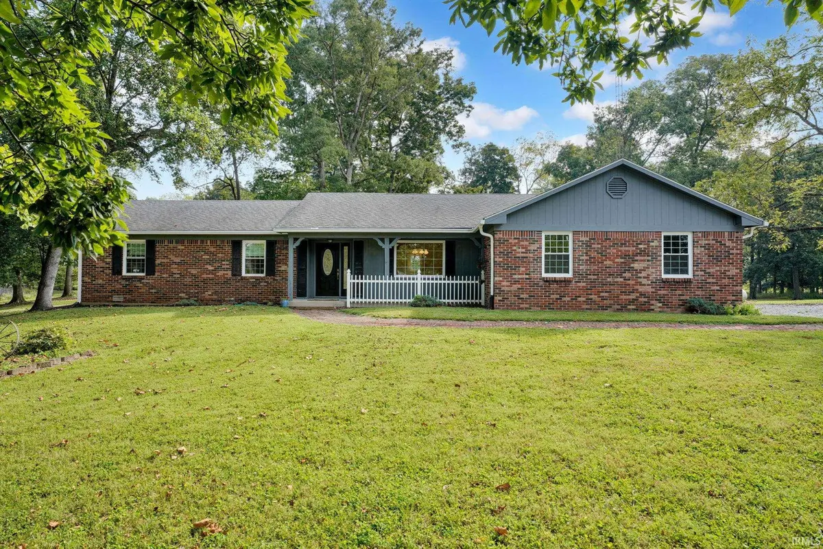 563 Yockey EST, Mitchell, IN 47446