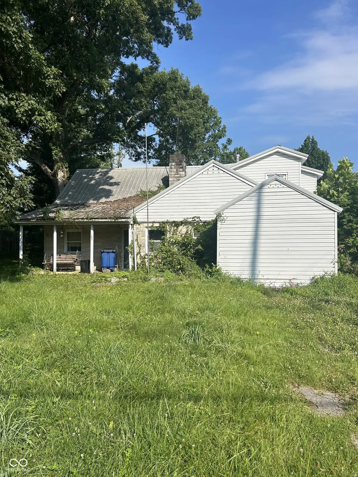 105 Heltonville RD W, Bedford, IN 47421