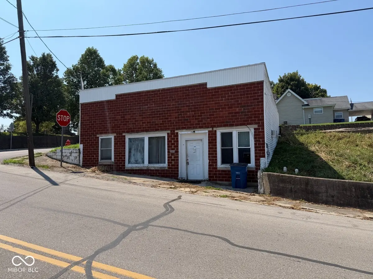 1731 K ST, Bedford, IN 47421