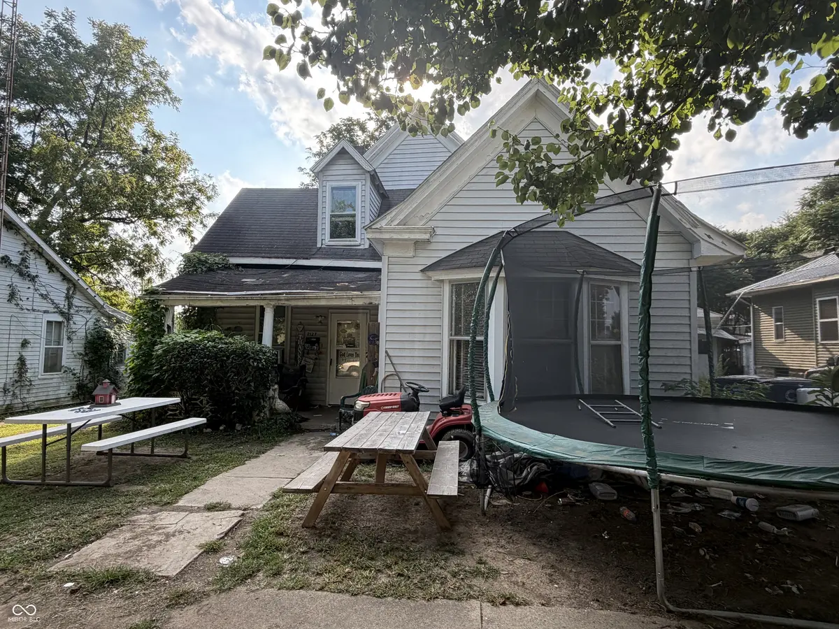 2127 H ST, Bedford, IN 47421