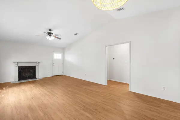1604 Mill ST #B, San Marcos, TX 78666