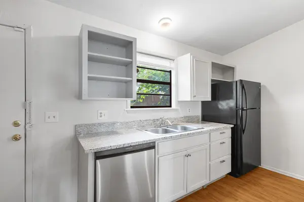 1604 Mill ST #B, San Marcos, TX 78666